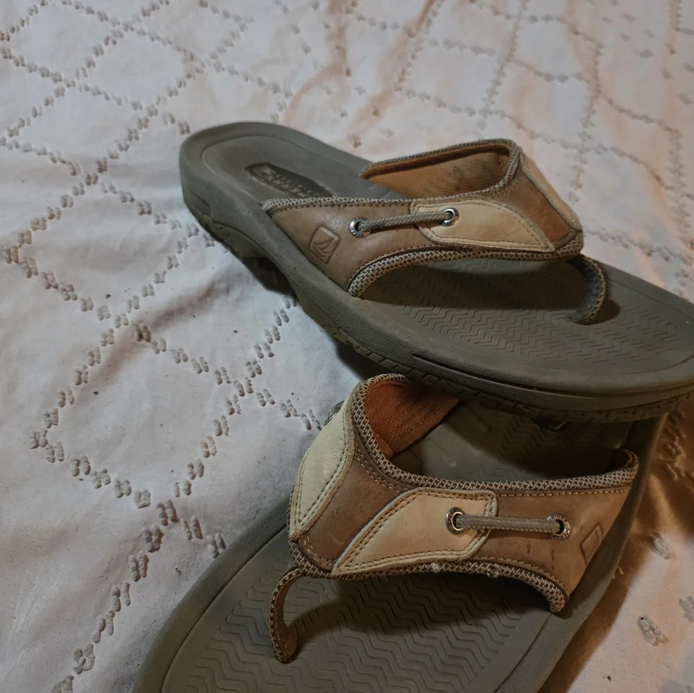 Sperry Men’s Brown Tan Leather Thong Sandals